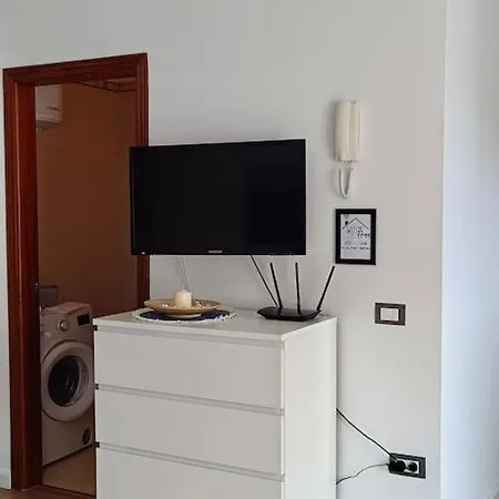 - Estudio Comodo Con Terraza Y Wifi Апартаменты *