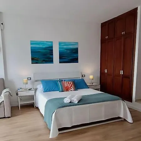 - Estudio Comodo Con Terraza Y Wifi Апартаменты