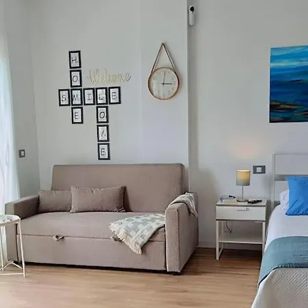 - Estudio Comodo Con Terraza Y Wifi Апартаменты *